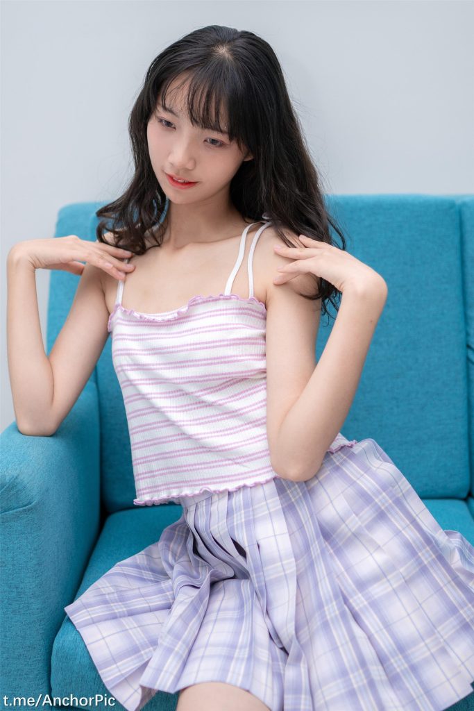 JK少女漏-解压密码: xiezhen001-投梦社